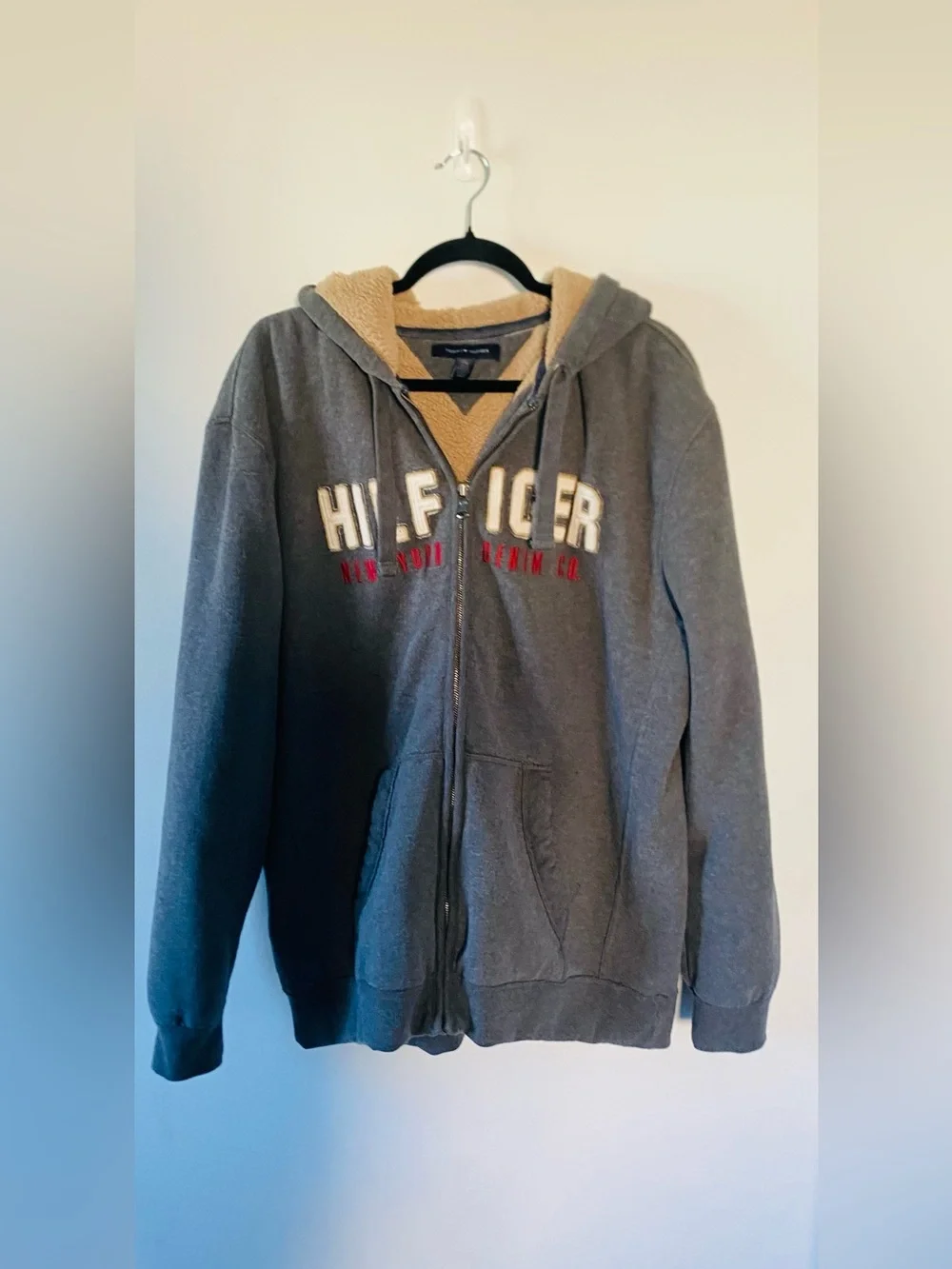 Tommy Hilfiger Men’s Gray Zip-Up Hoodie with Tan Sherpa Lining Size XL Gorpcore